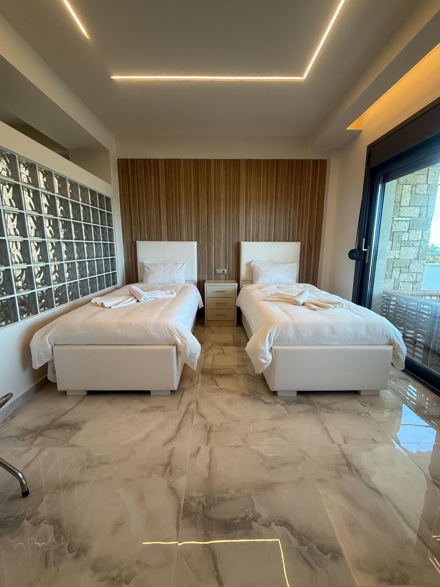 Aqua Mare Luxury Apartments Paralía Стая снимка